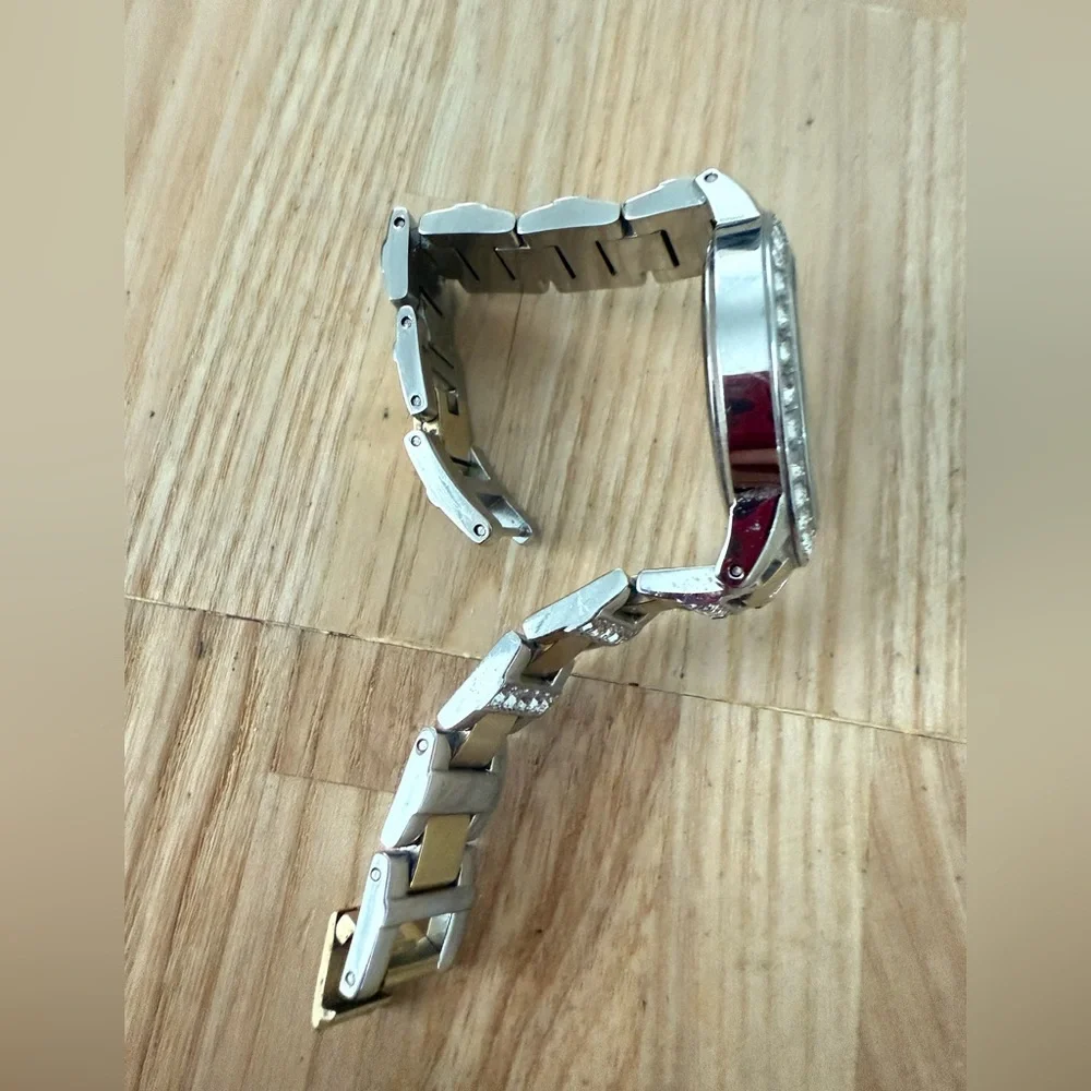 Fossil ladies  two toned crystal accented watch NEW BATTERY